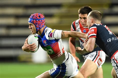 Newcastle Knights v Sydney Roosters .